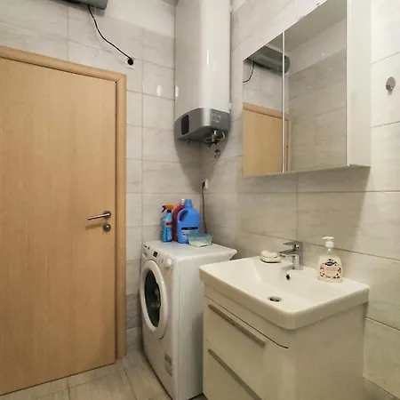 Apartment Sunny Attic With Balcony & Modern With Outdoor Area, No Balcony *