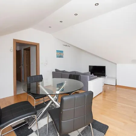 Sunny Attic With Balcony & Modern With Outdoor Area, No Balcony Apartment