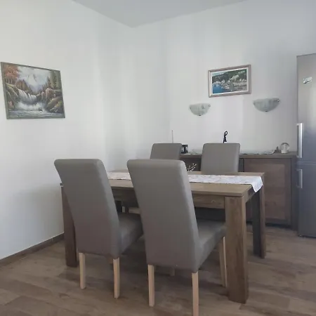 Sunny Attic With Balcony & Modern With Outdoor Area, No Balcony Apartmán Trogir
