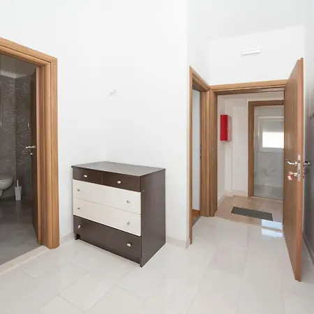 Sunny Attic With Balcony & Modern With Outdoor Area, No Balcony