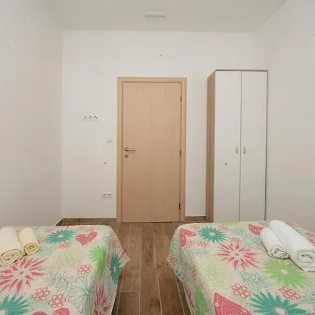 Apartmán Sunny Attic With Balcony & Modern With Outdoor Area, No Balcony Trogir